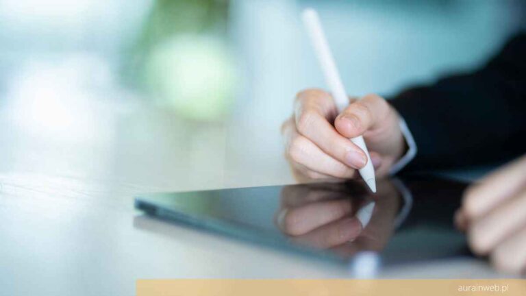 Co lepsze strona na własnym serwerze i / czy konto w social media?